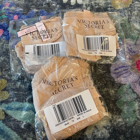 NWT 3 for $5 Victoria’s Secret Lace Bikini Bundle - Picture 7 of 7